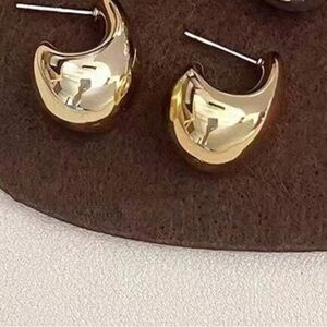 Gold Teardrop Earrings